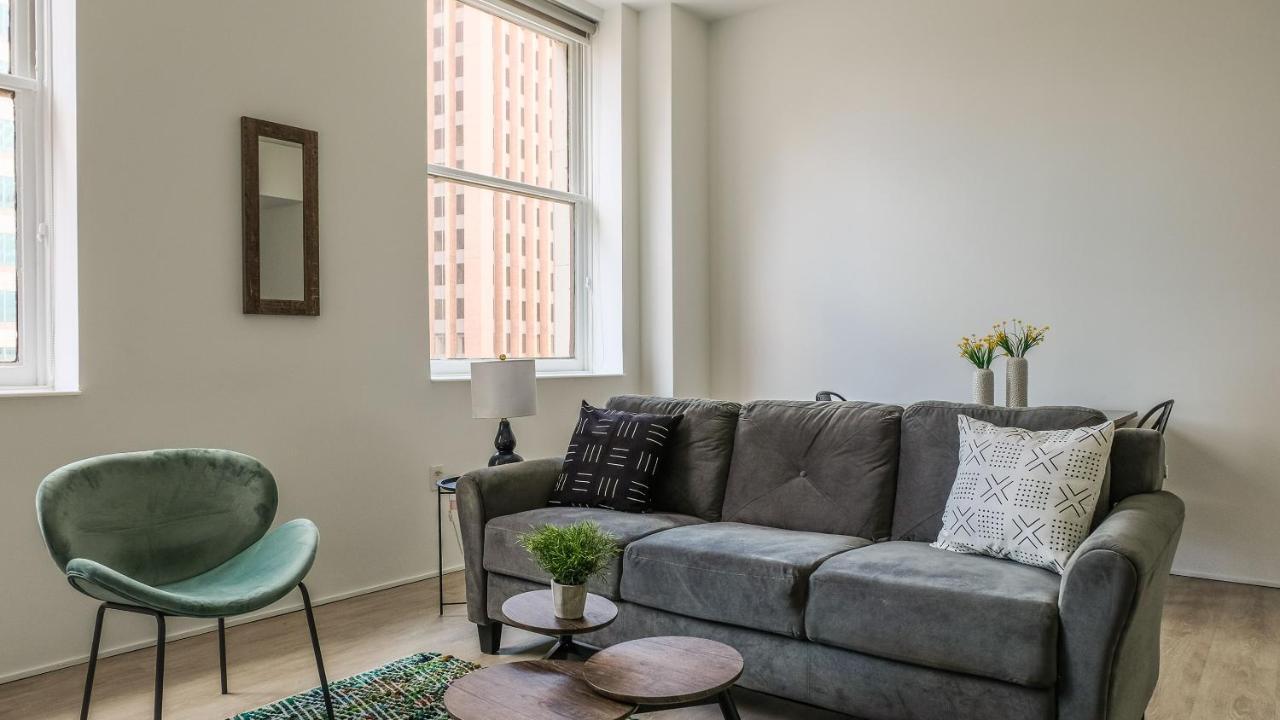 Frontdesk Lofts At 629 Euclid Downtown Cleveland 아파트 객실 사진